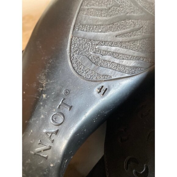 Naot Women's Black Ankle  Bootie Leather Laser Cut Detail Size  41 - Picture 7 of 9